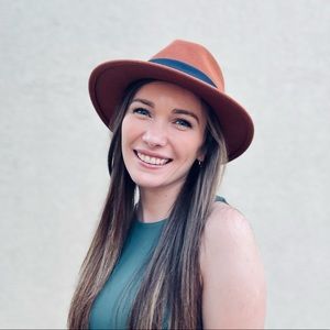 Meet your Posher, Ana